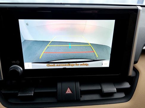 Certified 2025 Toyota RAV4 XLE image 32