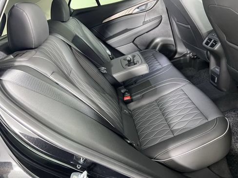 Certified 2023 Buick Envision Avenir AWD/4WD image 28