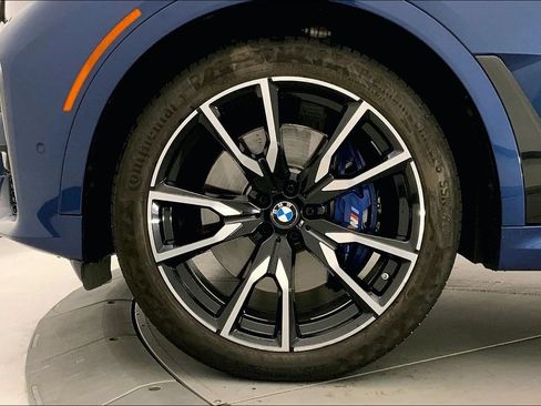 Used 2021 BMW X7 xDrive40i w/ M Sport Package AWD/4WD image 8