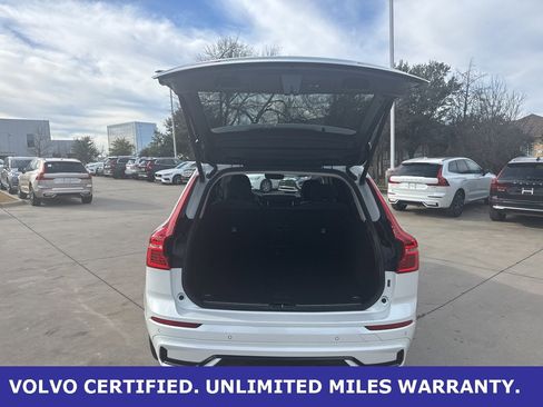 Certified 2025 Volvo XC60 B5 Plus image 7