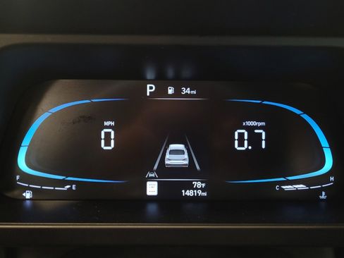 Used 2025 Hyundai Elantra Sport FWD image 23