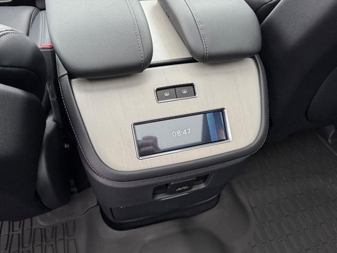 New 2025 Lincoln Navigator L Reserve w/ Jet Appearance Package image 13