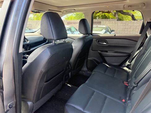 Certified 2022 Nissan Rogue SV w/ SV Premium Package FWD image 11