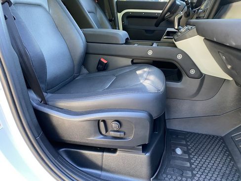 Used 2023 Land Rover Defender 110 X-Dynamic SE image 38