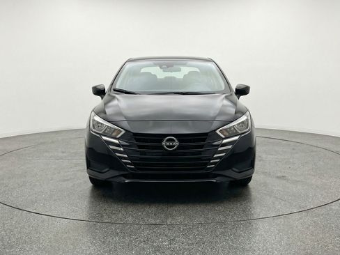 Used 2025 Nissan Versa SV image 2