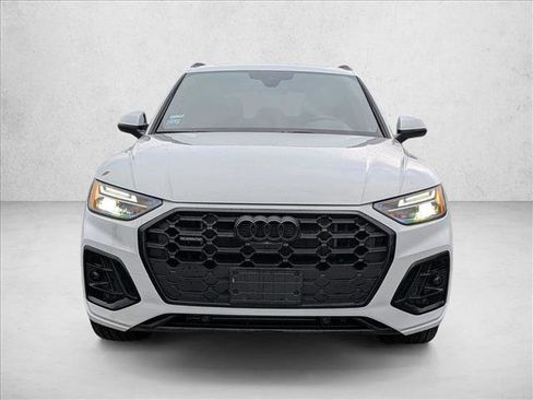 Used 2024 Audi Q5 e Premium Plus image 2