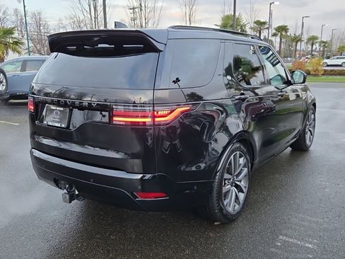 Certified 2024 Land Rover Discovery Dynamic SE image 7