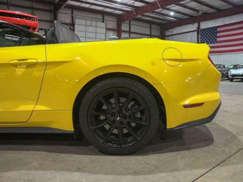 Used 2016 Ford Mustang GT Premium w/ Equipment Group 401A RWD image 5