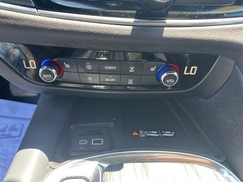 Used 2023 Buick Enclave Essence w/ Experience Buick Package image 15