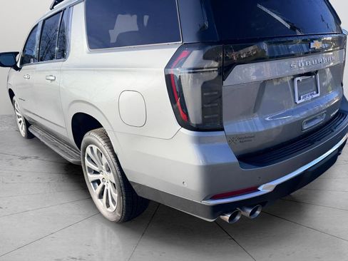 New 2026 Chevrolet Suburban Premier image 8