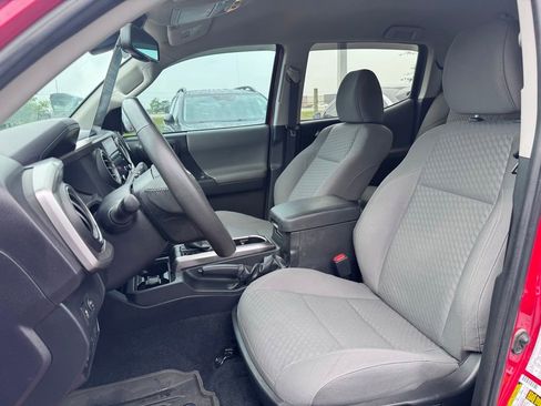 Used 2023 Toyota Tacoma SR5 RWD image 11
