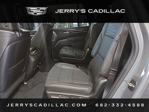 Used 2023 Cadillac Escalade V AWD/4WD image 16