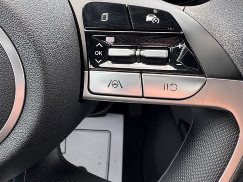 Used 2026 Hyundai Elantra Hybrid FWD image 28