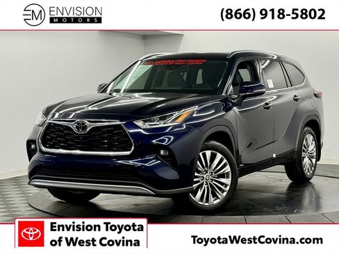 Used 2026 Toyota Highlander Platinum image 1