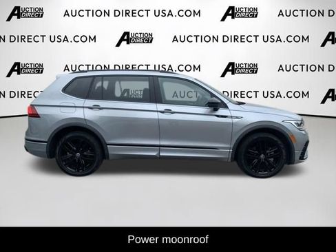 Used 2022 Volkswagen Tiguan SE R-Line FWD image 9