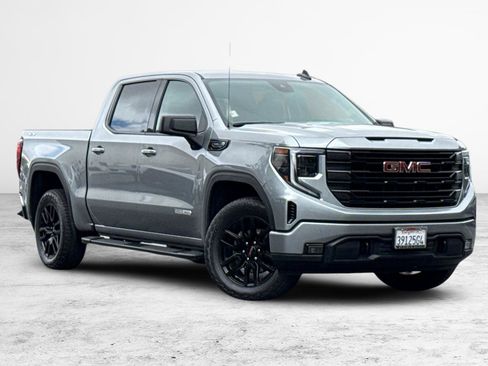 Used 2025 GMC Sierra 1500 Elevation w/ Preferred Package AWD/4WD image 2