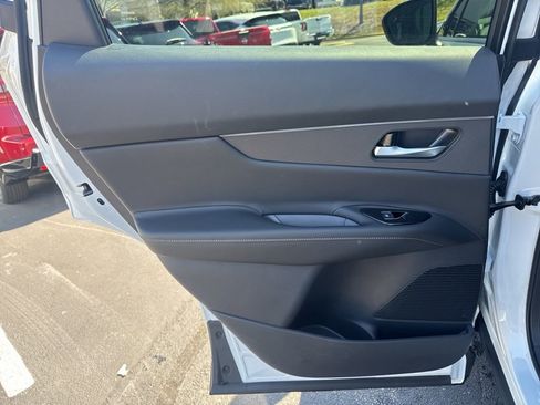 New 2025 Nissan Murano SV image 13