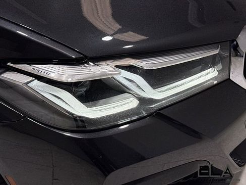 Used 2022 BMW 540i xDrive w/ Executive Package image 38