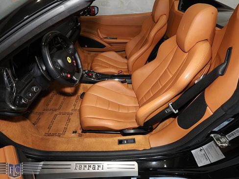 Used 2013 Ferrari 458 Spider RWD image 17