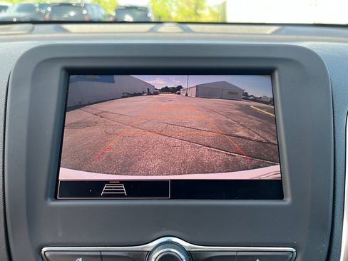 Used 2023 Chevrolet Equinox LT AWD/4WD image 17