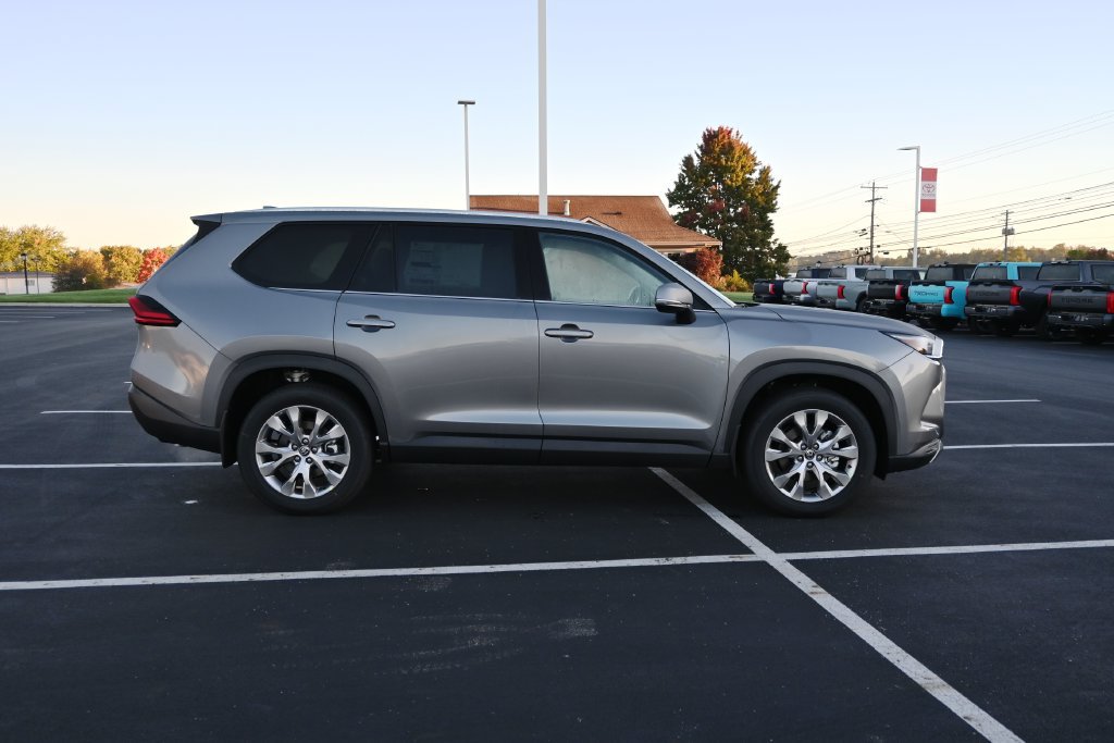 New 2026 Toyota Grand Highlander AWD image 11