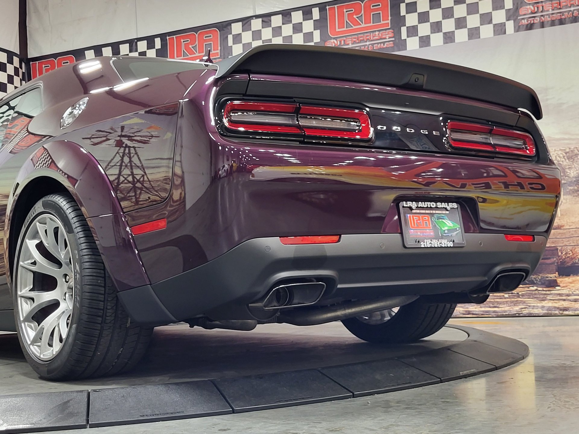 Used 2022 Dodge Challenger SRT Hellcat RWD image 33
