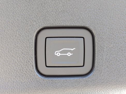 New 2026 Chevrolet Traverse LT image 8