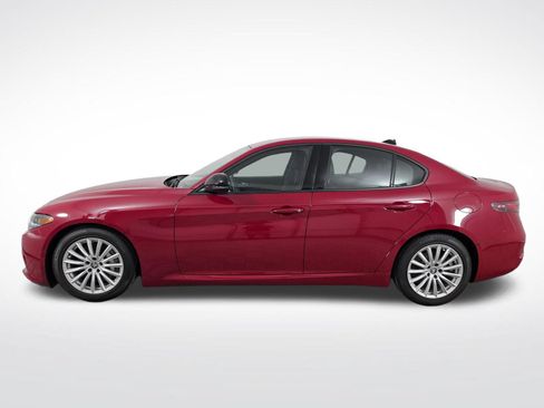Used 2024 Alfa Romeo Giulia Sprint RWD image 4