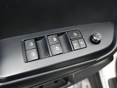 Used 2019 Toyota Highlander XLE image 13