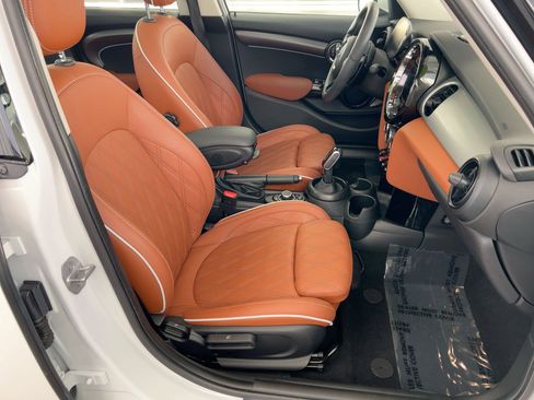 Used 2023 MINI Cooper S w/ Signature Upholstery Package image 29