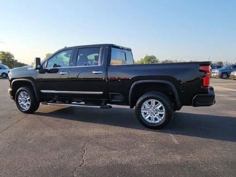 Certified 2024 Chevrolet Silverado 3500 High Country w/ High Country Premium Package image 6