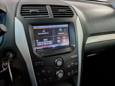 Used 2013 Ford Explorer XLT image 12