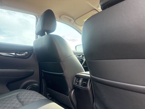 Certified 2022 Nissan Rogue Sport SV w/ Technology Package image 30