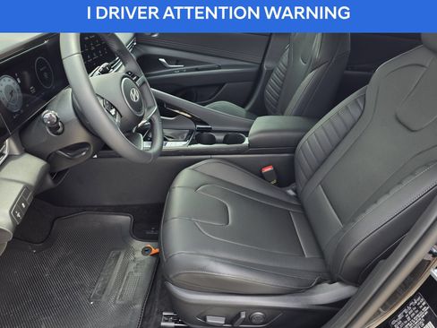Used 2026 Hyundai Elantra Limited FWD image 12
