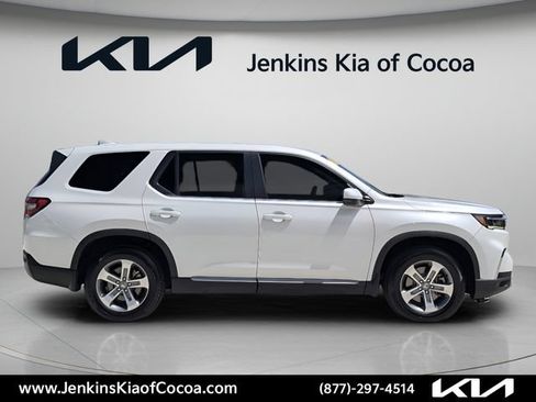 Used 2023 Honda Pilot EX-L image 3