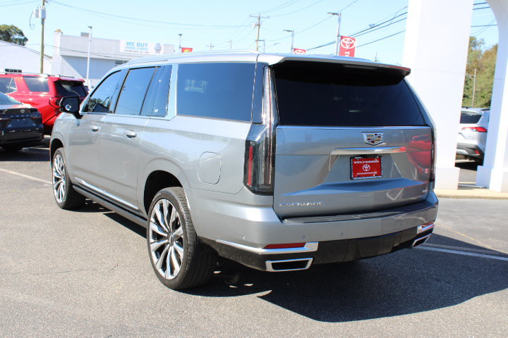 Used 2025 Cadillac Escalade ESV Premium Luxury w/ Touring Package AWD/4WD image 3