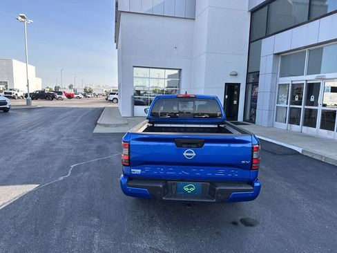 Used 2024 Nissan Frontier SV w/ SV Convenience Package RWD image 5