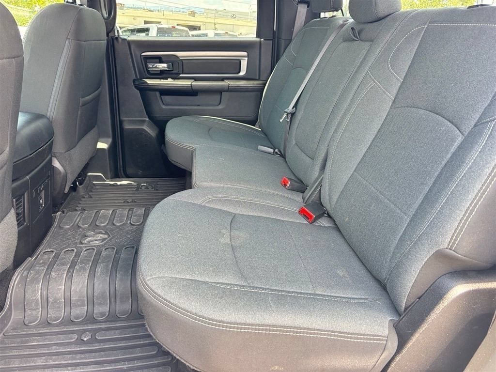 Used 2023 RAM 1500 Warlock AWD/4WD image 16