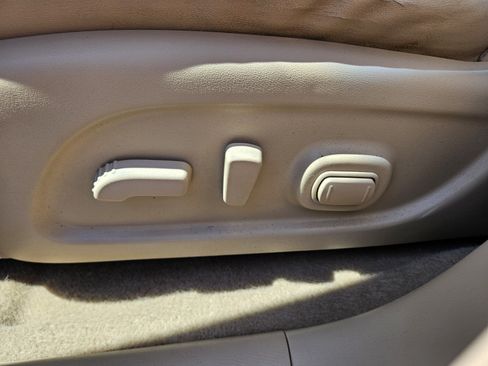 Used 2015 Nissan Pathfinder SL w/ SL Premium Package FWD image 9