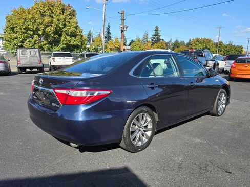 Used 2016 Toyota Camry XLE image 5