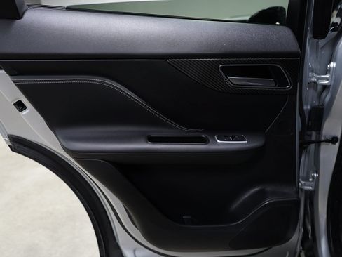 Used 2019 Jaguar F-PACE SVR AWD/4WD image 19