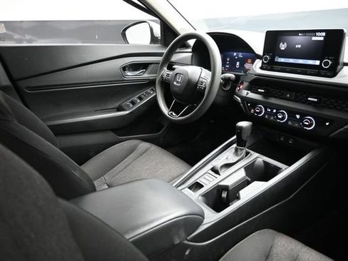 Used 2023 Honda Accord EX image 13
