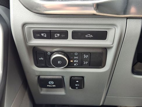 Used 2021 Ford F150 Lariat w/ Equipment Group 501A Mid image 23