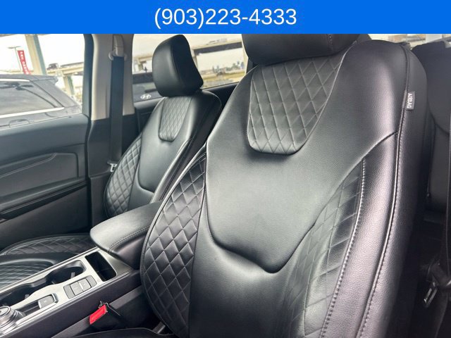 Used 2023 Ford Edge Titanium AWD/4WD image 35