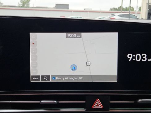 Used 2024 Hyundai Elantra SEL FWD image 17
