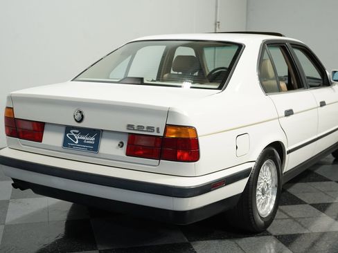 Used 1989 BMW 525i Sedan image 10