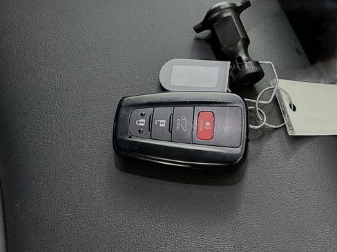 Used 2024 Toyota RAV4 XLE Premium image 36