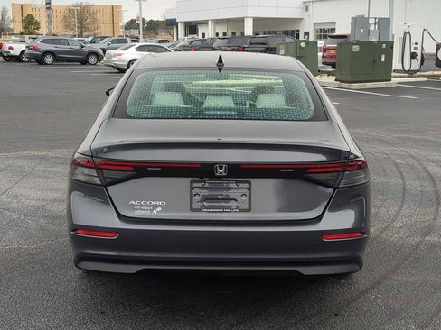 New 2025 Honda Accord SE image 7