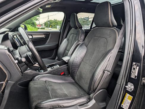 Used 2020 Volvo XC40 T5 R-Design w/ Protection Package Premier AWD/4WD image 14