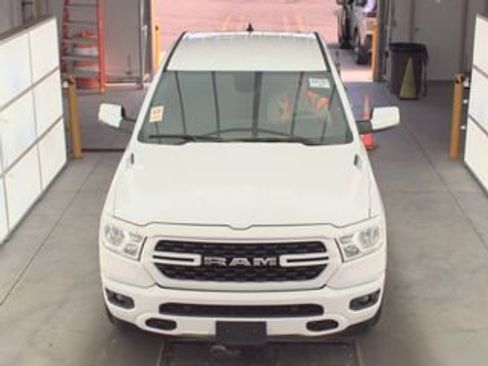 Used 2022 RAM 1500 Big Horn AWD/4WD image 3